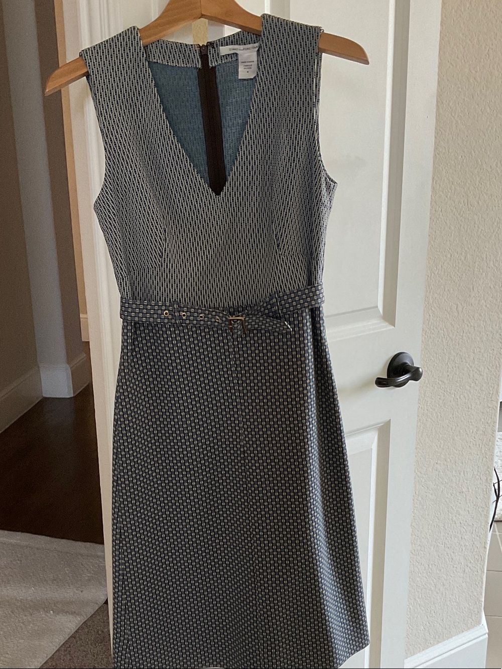Diane Von Furstenberg Navy and White V-Neck Sheath Dress with Belt